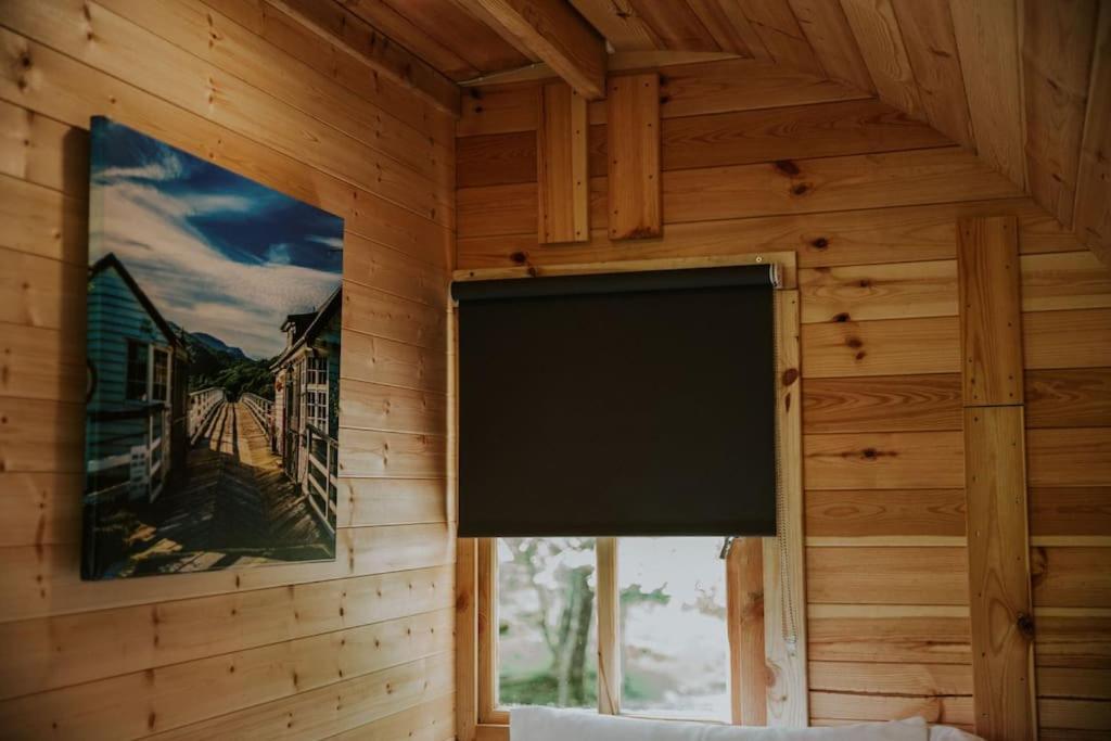 Ash Winter Retreat- Hot Tub & Log Bruner Barmouth Extérieur photo